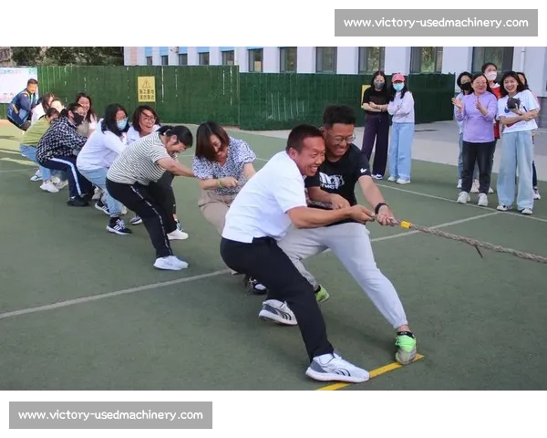 拔河比赛裁判手势全解析及比赛现场判罚标准指南